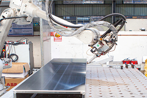 激光焊接機-浙江寶業(yè)建材科技有限公司